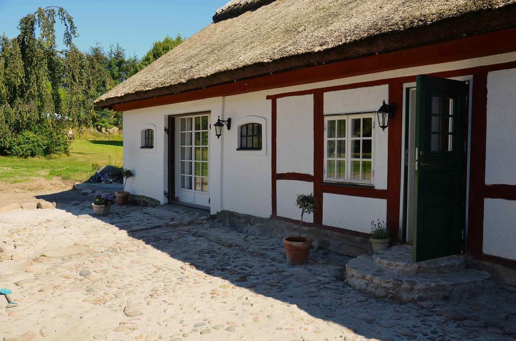 Kastanjegarden Pa Stenshuvud Kivik Bilik gambar